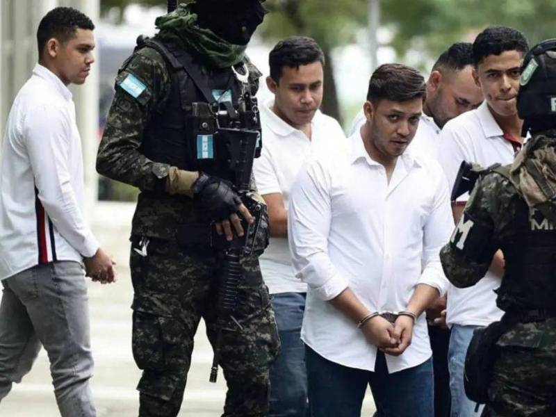 Los siete policías fueron capturados en enero de 2024, días después de haber cometido el atraco en la residencial Los Alpes.