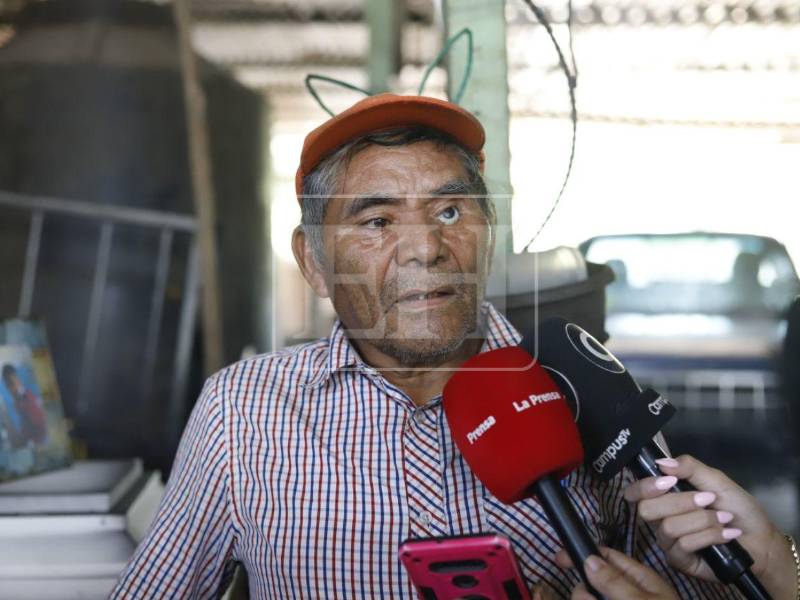 Don Purificación se encargó de cuidar a los menores mientras su madre no se encontraba en la vivienda.