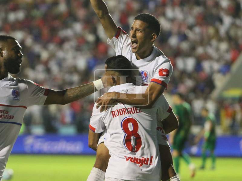 La celebración de José Mario Pinto tras anotar el gol del campeonato.