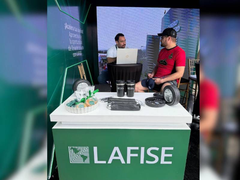 Los visitantes conocieron las opciones de financiamiento y seguros disponibles a través de Banco LAFISE.