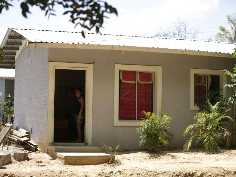 Los afectados de la comunidad de La Reina habitaron el proyecto en Macuelizo, Santa Bárbara.