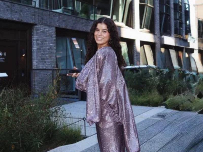 Yelena Morera Ortiz comparte su testimonio y presenta su propuesta musical cristiana durante su primera aparición en televisión.