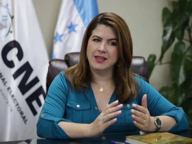 Luego de los retrasos en la revisión de más de 2,700 actas, Cossette López advirtió que los miembros de las juntas que no acepten las reglas del proceso no deben participar.