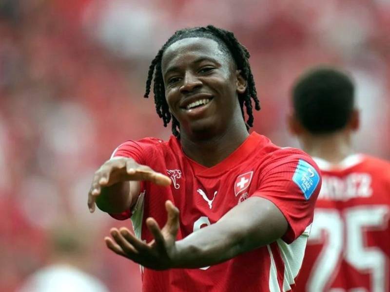 Johan Manzambi, máximo artillero de la Selección de Suiza con tres dianas.