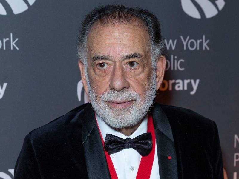 La vida de Herzog ha llenado páginas de enciclopedia. Ha escrito libros, dirigido, actuado. No solo puede llenar una enciclopedia, es una enciclopedia con una creatividad exuberante, destacó Coppola.