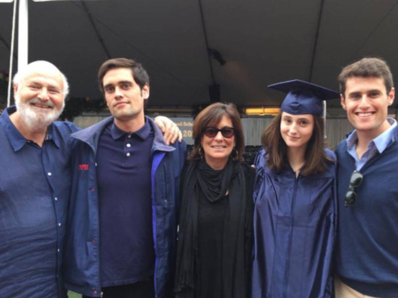 Nick Reiner nació el 14 de septiembre de 1993 y es el segund0 de los tres hijos que tuvo Rob y Michele Reiner.