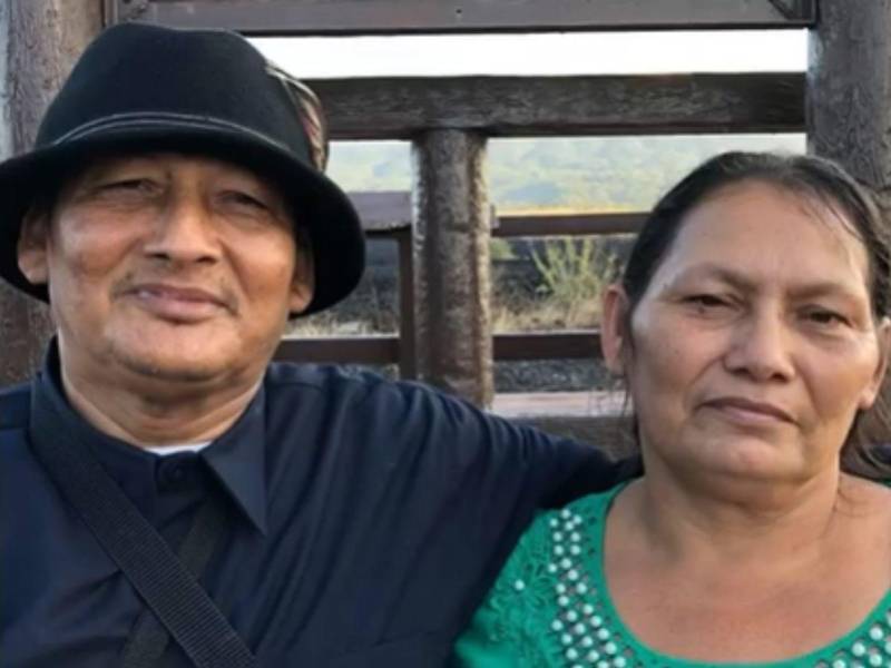 Doña María Morales, esposa del apóstol Santiago “Chago” Zúniga, brindó declaraciones tras su detención en El Salvador, donde fue arrestado en compañía de una mujer y un menor de edad, según informaron autoridades salvadoreñas.