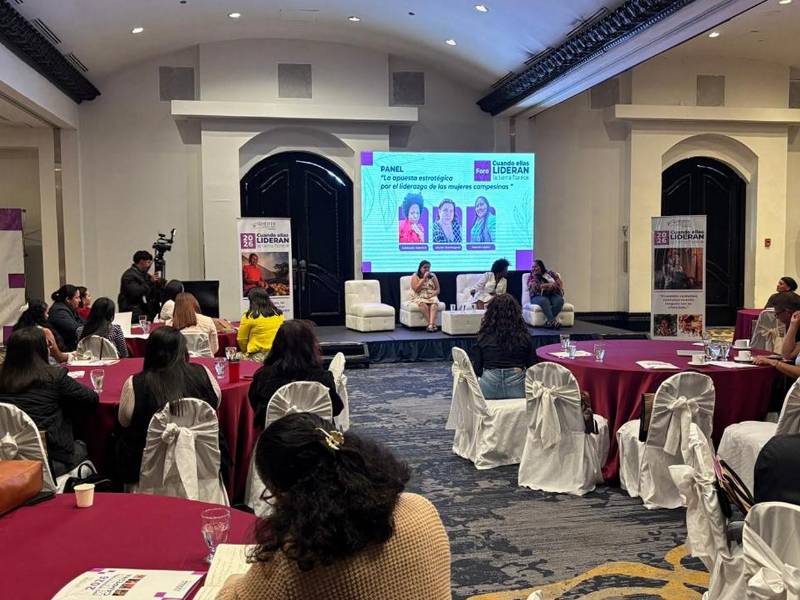 Mujeres rurales de distintos sectores productivos participaron en el encuentro “Cuando ellas lideran, la tierra florece”, donde demandaron políticas reales para fortalecer su empoderamiento económico y acceso a mercados.