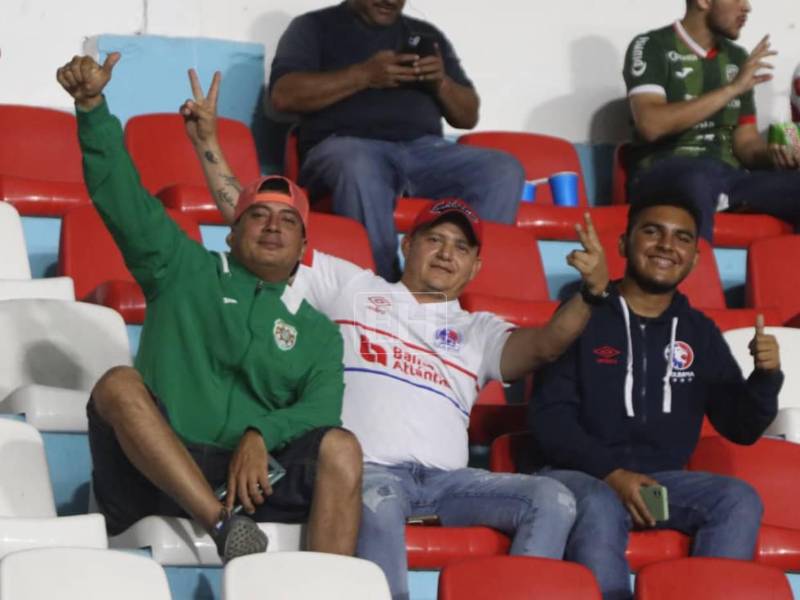 Imágenes del desarrollo del partido.