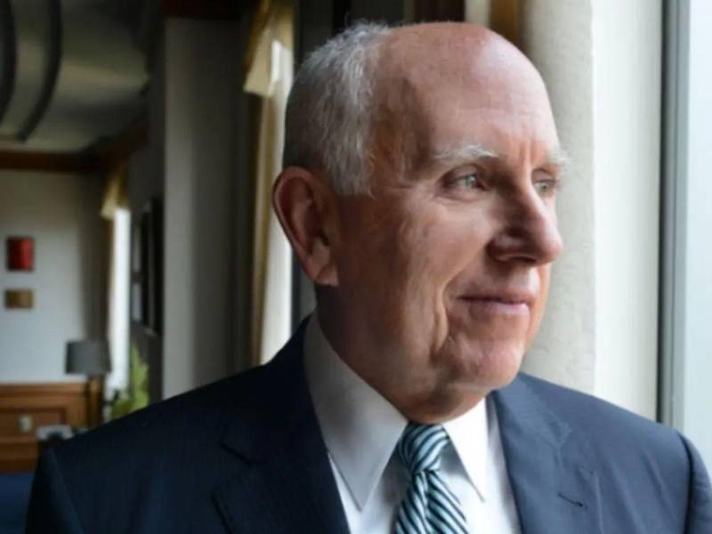 El juez Castel oficializó el cierre del caso contra el expresidente Hernández.