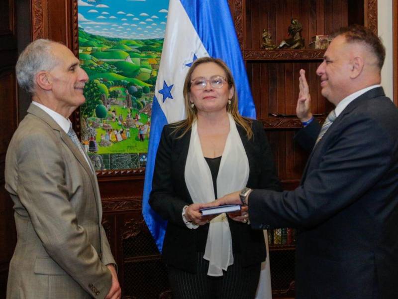 Presidente Nasry Asfura juramenta a las nuevas autoridades del Ejecutivo