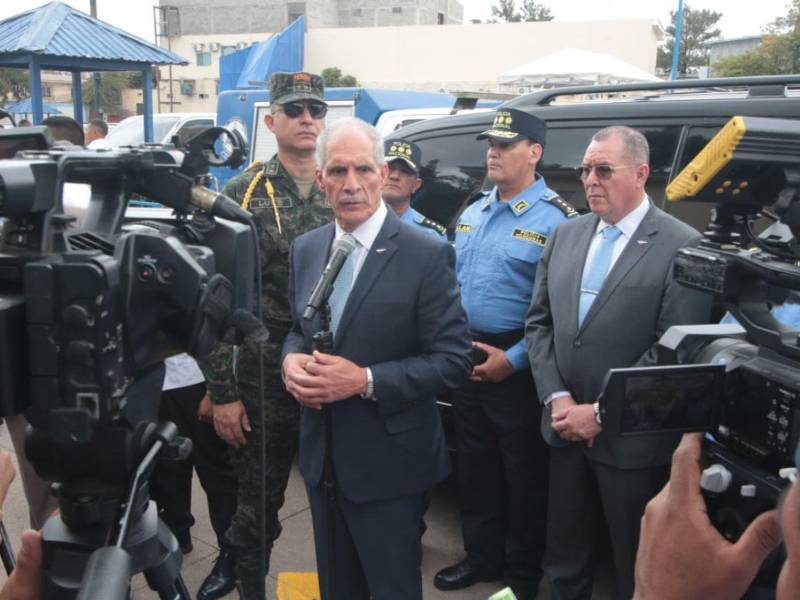 Asfura, por su parte, aseguró que su gobierno mantendrá el respaldo a la Policía con el objetivo de avanzar en la seguridad y generar condiciones de paz para los hondureños.