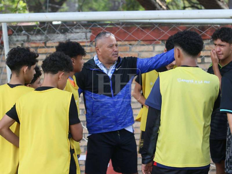 Wilmer Velásquez actualmente cursa la licencia C como entrenador.