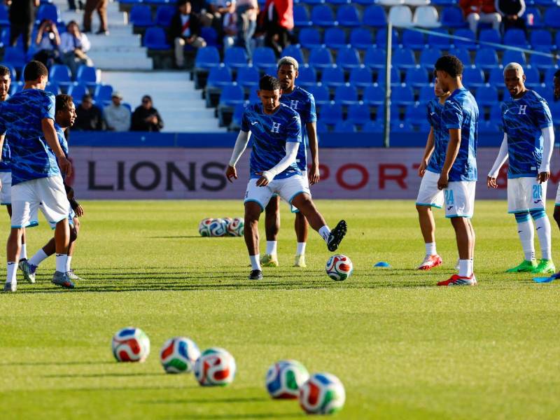 La selección de Honduras busca triunfar ante Perú en primer juego de Molina al frente.
