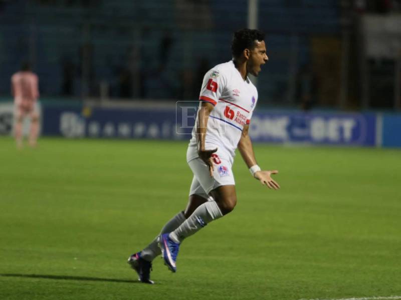 Imágenes del desarrollo del partido.