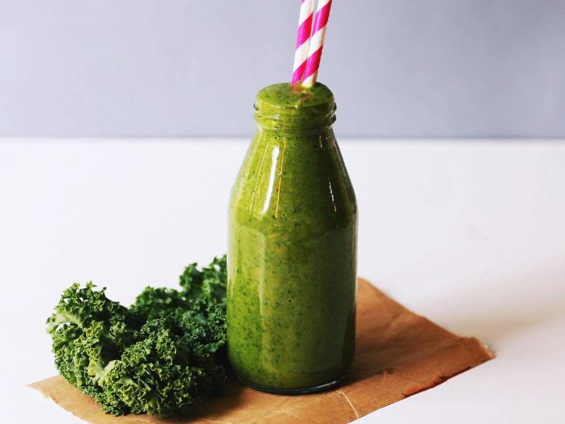 Una alimentación saludable es clave, y existen alimentos que potencian esta depuración.