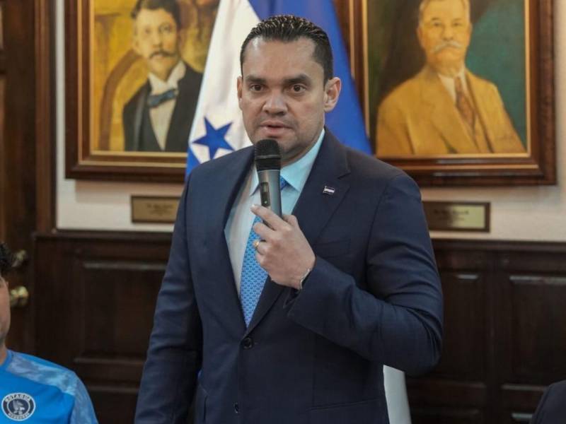 Tomás Zambrano, presidente del Congreso Nacional, brindó un resumen de lo realizado en la semana.
