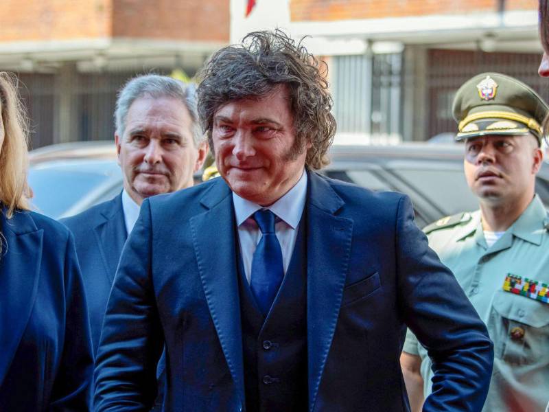 De acuerdo a la denuncia interpuesta, los fondos se desviaron hacia operaciones financieras, por un monto de más de un billón de pesos argentinos (unos 671 millones de dólares estadounidenses).