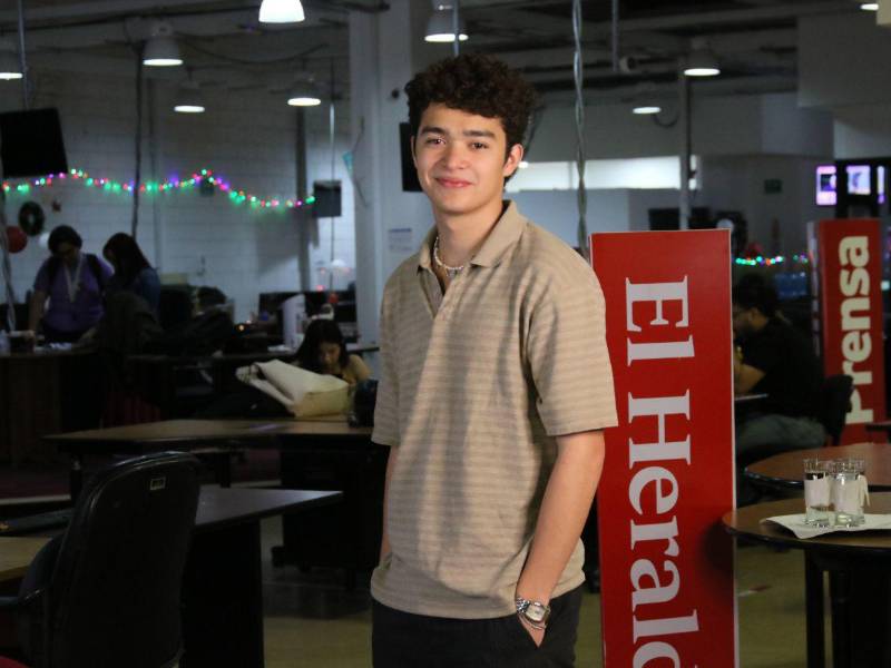 Yo mismo hice un montón de audiciones y el proceso se siente bien completo, algo raro en estos días. Confío en que ‘Cae el sol’ va a ser algo muy grande para Honduras”, expresó Emilio.