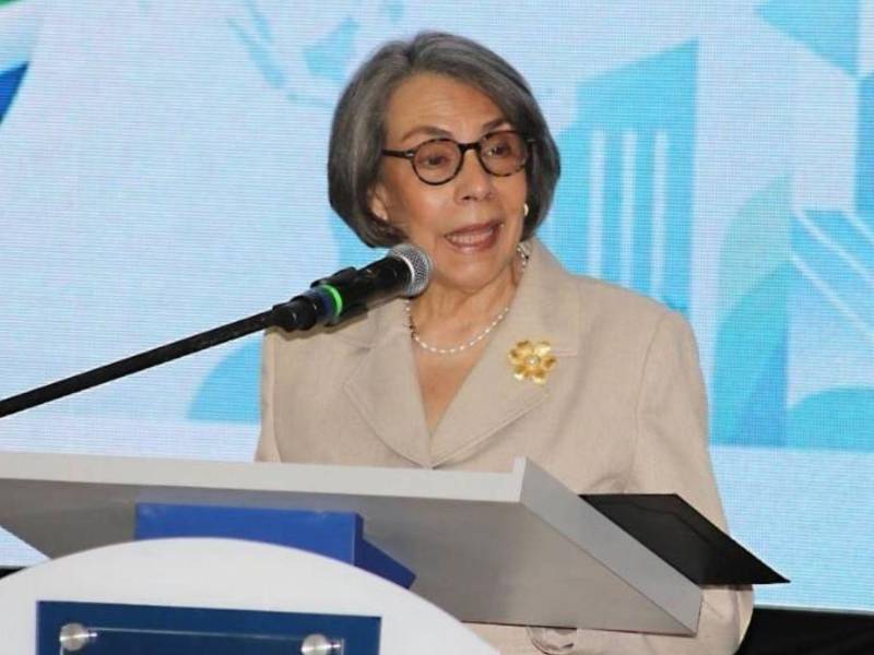 Por unanimidad, Honduras fue recibida como sede de la próxima Cumbre Iberoamericana después de la de Madrid en el 2026, informó la canciller Agüero.