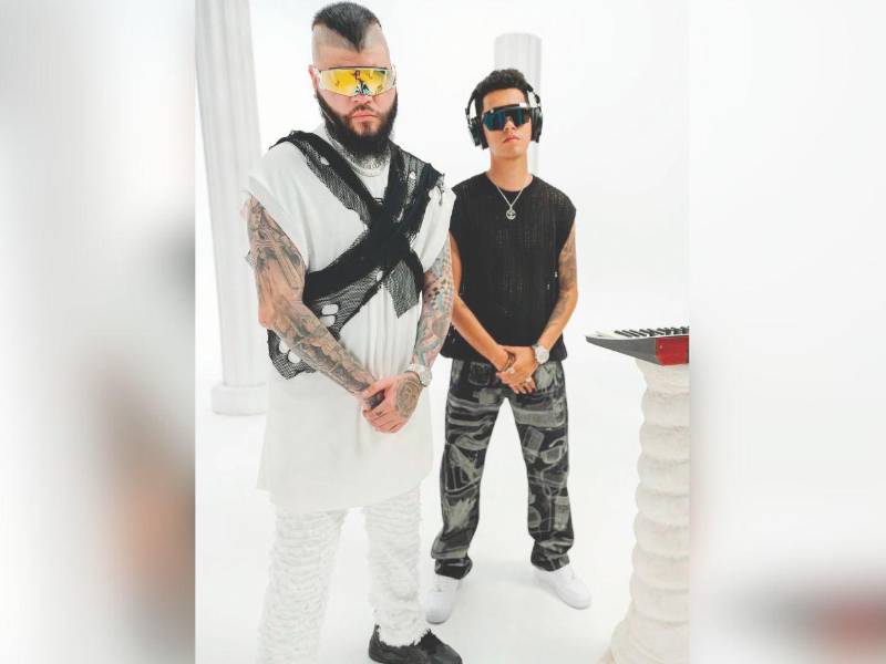 Además de ser uno de sus productores, Ulloa lanzó en 2024 el tema “Afrobocelli” junto a Farruko; esta vez como cantante.