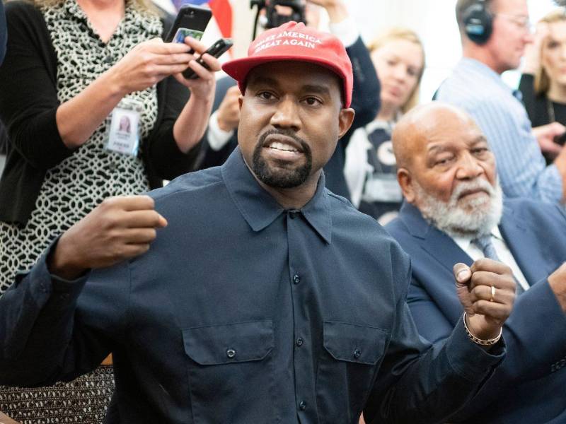 Los comentarios racistas y antisemitas del rapero estadounidense han generado el rechazo de las autoridades británicas que expresaron su total apoyo a la comunidad judía.