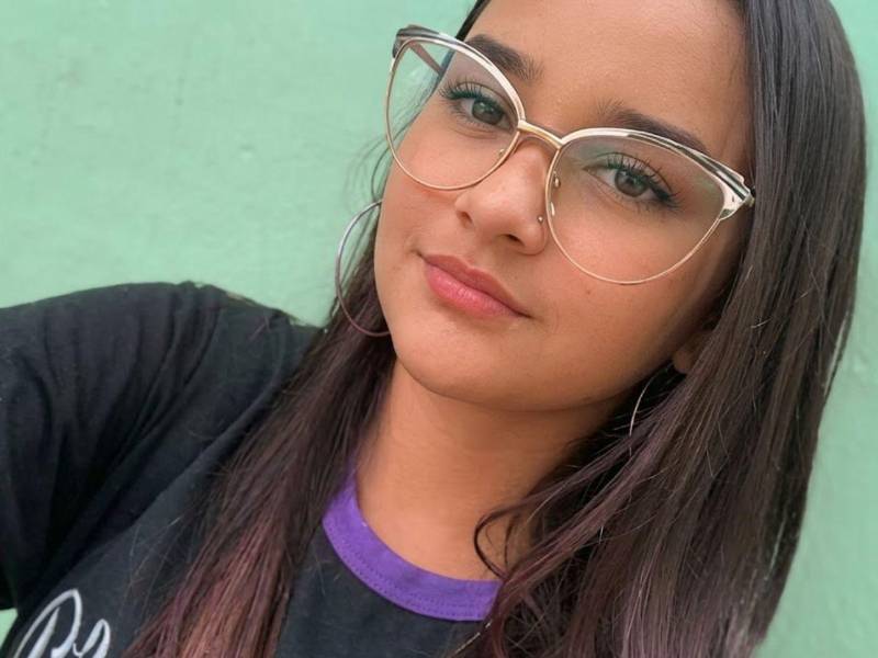 Como una joven estudiosa y querida por su comunidad será recordada María Catarina Souza Carvalho, la adolescente brasileña que murió tras recibir una descarga eléctrica mientras se planchaba el cabello. Así ocurrieron los hechos:
