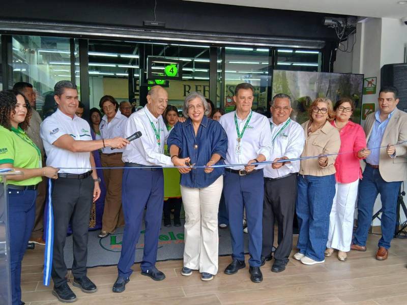 La prestigiosa cadena hondureña consolida su crecimiento en el oriente del país tras abrir un moderno establecimiento en Plaza Los Carretos.