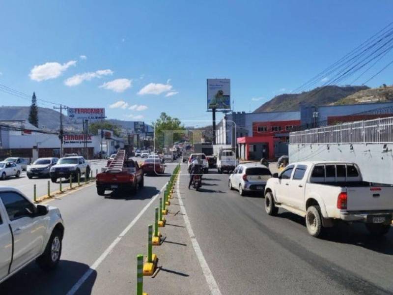 Desde tempranas horas de este lunes 9 de marzo, la salida al sur se colapsó por el tráfico vehicular, Aquí las imágenes.