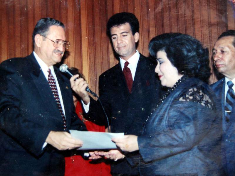 Durante un evento en el que participaba el entonces presidente de la República, Carlos Roberto Reina Idiáquez (QDDG), junto al expresidenciable, Salvador Nasralla.