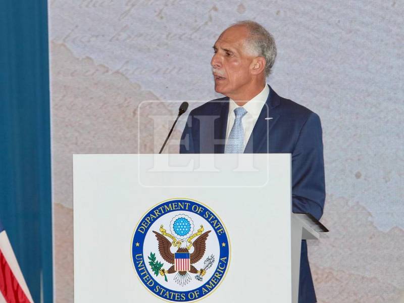 Asfura destacó el papel de Estados Unidos en el ámbito internacional, donde ha respaldado la defensa de la soberanía y la integridad territorial de distintos países, como ocurre actualmente con Ucrania.