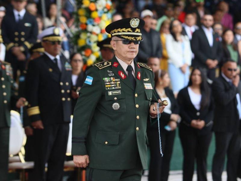 Un tribunal de justicia, recientemente le dictó a Roosevelt Hernández, auto de formal procesamiento por delitos vinculados a discriminación y libertad de expresión, posteriormente podría responder por la comisión de delitos electorales.