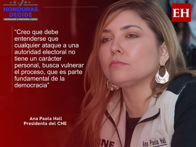 La consejera presidenta del Consejo Nacional Electoral (CNE) y su colega, Cossette López, comparecieron en una conferencia virtual al mediodía de este lunes 22 de diciembre, para descartar que estén siendo privadas de su libertad en una embajada, como lo aseguró su compañero Marlon Ochoa. Al contrario, señalaron que han sido víctimas de intimidación y coacción por parte de diversas autoridades hondureñas.