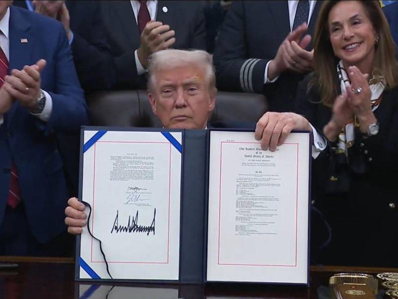 El proyecto de ley que firmó el republicano garantiza la financiación de la mayoría de las agencias federales.