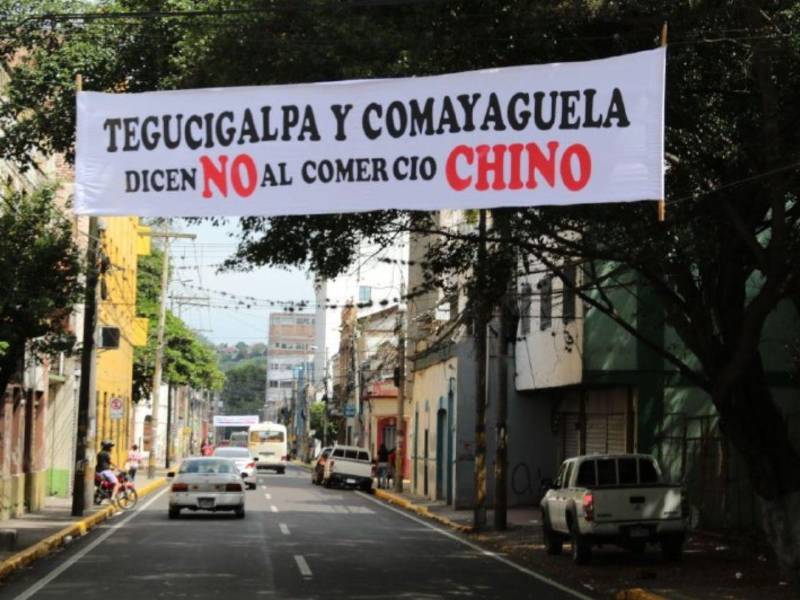 En Comayagüela los negocios tradicionales han expresado preocupación por la pérdida de clientes ante la expansión de las tiendas chinas.