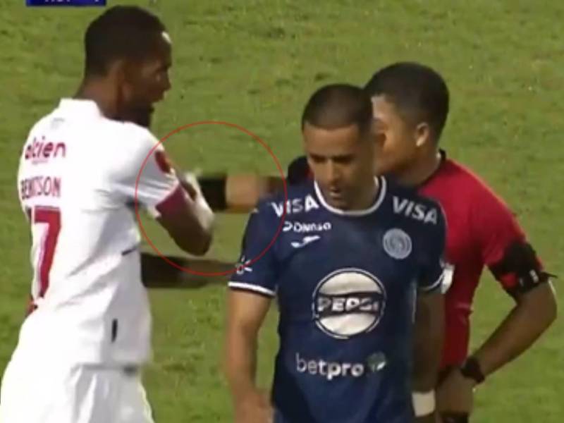 El histórico goleador suma otro capítulo controvertido a su carrera.