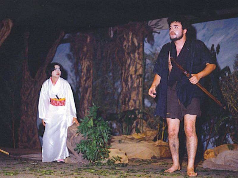 Puesta en escena de “Rashomon”, dirigida por Mauricio Durón, con el Grupo Dramático de Tegucigalpa (1992).