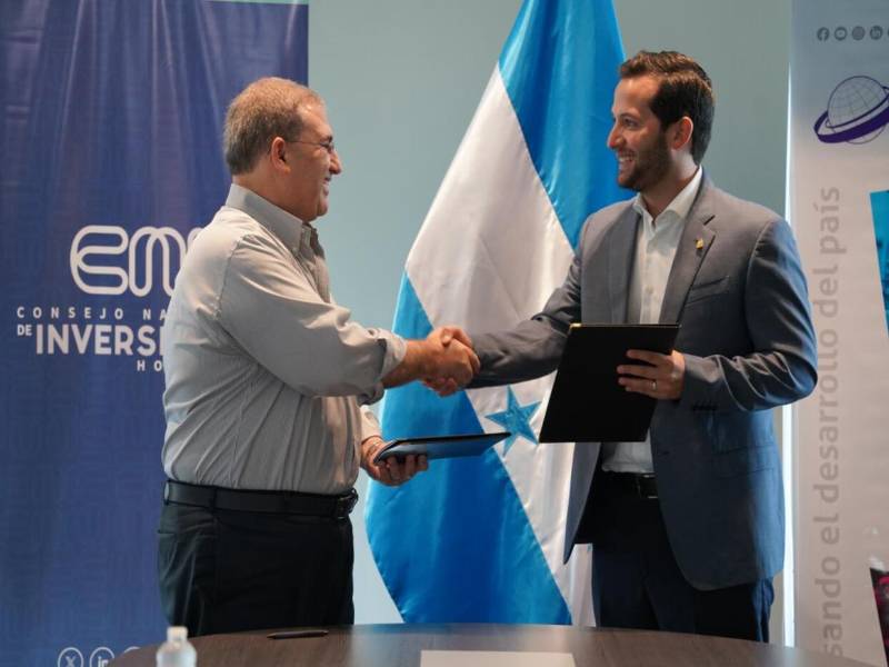El convenio entre la AMH y el CNI tiene como objetivo atraer nuevas empresas que inviertan en la maquila textil y electrónica para fortalecer el posicionamiento de Honduras.