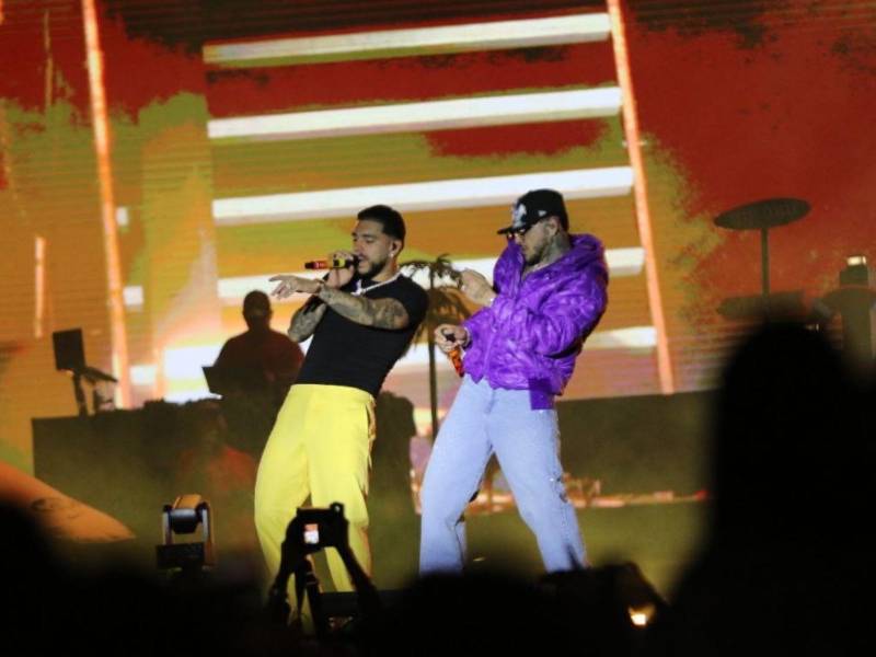 Los colombianos Ryan Castro y Kapo encendieron la pista de baile al ritmo de sus hits musicales que son tendencia en TikTok.