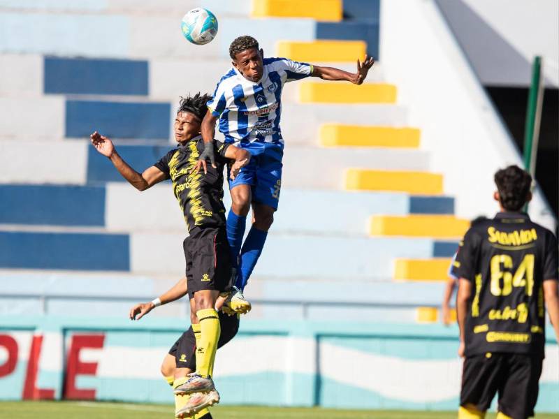 Victoria y Real España igualaron en la final de ida de las reservas.