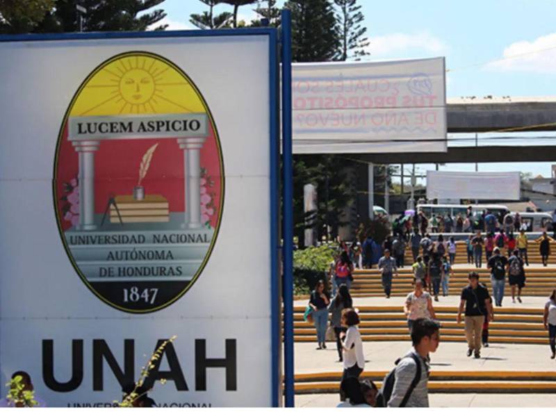 Miles de estudiantes retornaron a la máxima casa de estudios ante el inicio del primer periodo académico 2026.