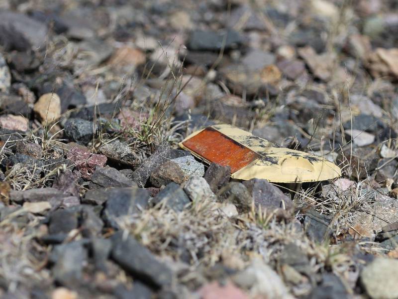 Hasta los ojos se gato se le están desprendiendo a la calzada, corroboró EL HERALDO Plus en un recorrido.