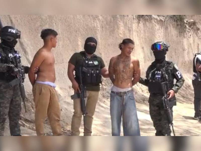 Los detenidos enfrentan cargos por tráfico de drogas, informó la Policía Militar.