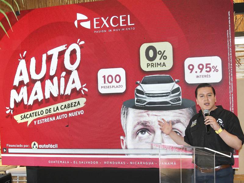 Rodrigo López, Gerente Nacional de Ventas de Excel, resalta el compromiso de la empresa de ofrecer soluciones accesibles y vehículos de calidad con AutoManía.