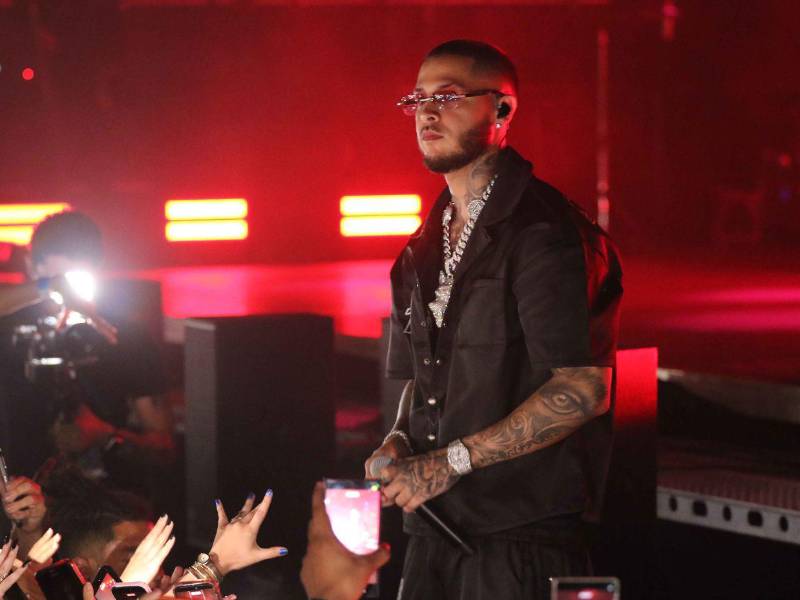 El trap-soul puertorriqueño de ROA se consagra en Tegucigalpa en su noche de debut