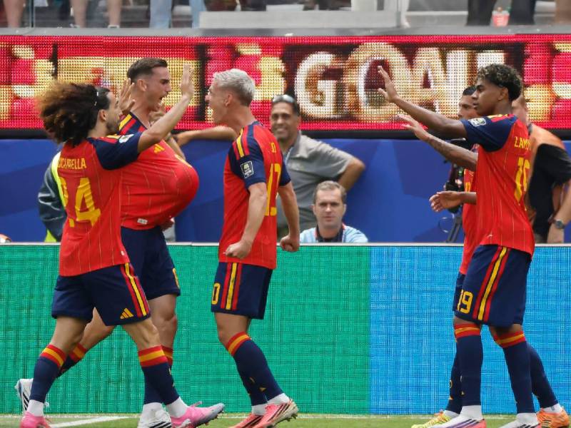 Imágenes del desarrollo del partido.