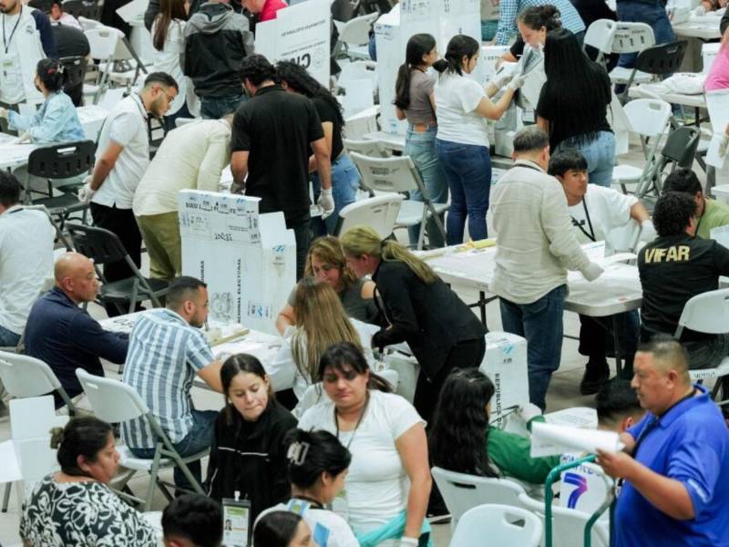 El CNE debe acelerar el escrutinio especial de las actas que restan en todos los niveles para hacer la declaratoria final.