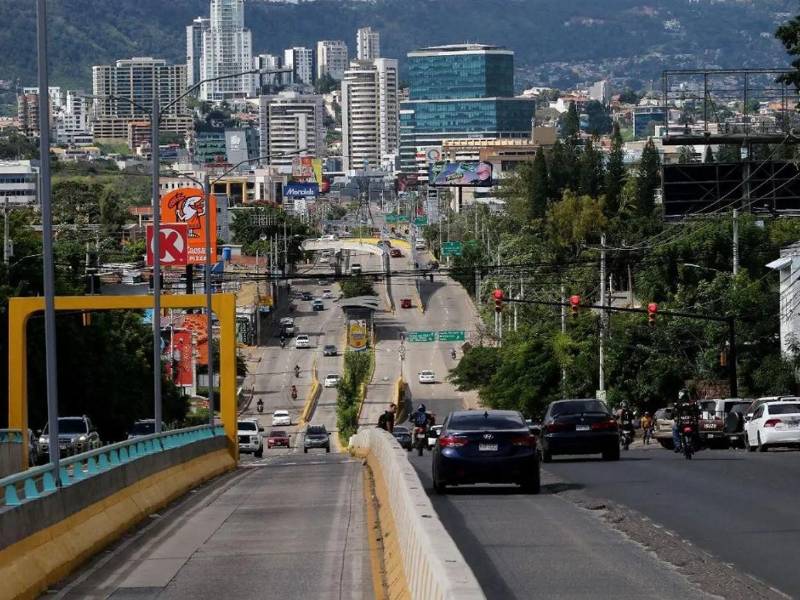 La Alcaldía del Distrito Central anunció el retorno del nombre original del bulevar Centroamérica como parte de un plan para rescatar la identidad histórica y la integración regional, ya no más Resistencia Popular, nombre con el que había sido rebautizado.
