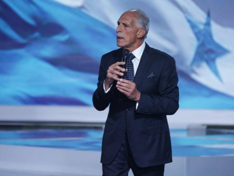 Nasry Juan Asfura Zablah asume mañana como presidente de la República, y la sociedad civil, desde ya, hace sus recomendaciones para que haga un buen gobierno.