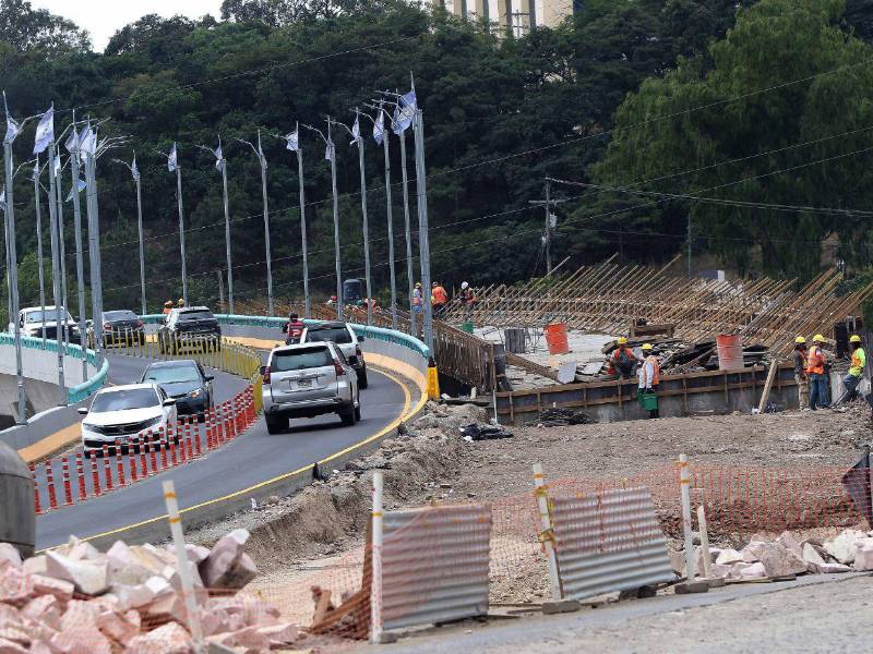 El proyecto vial comenzó el 27 de mayo de 2024, es decir, hace más de 22 meses y reporta un atraso de varios meses en su ejecución